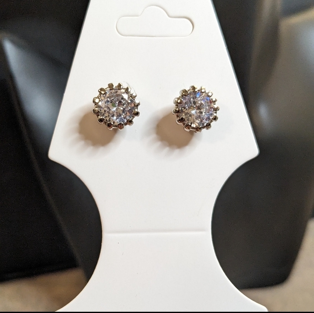 Swarovski Crystal Elements Silver Overlay Earrings - Picture 4 of 5